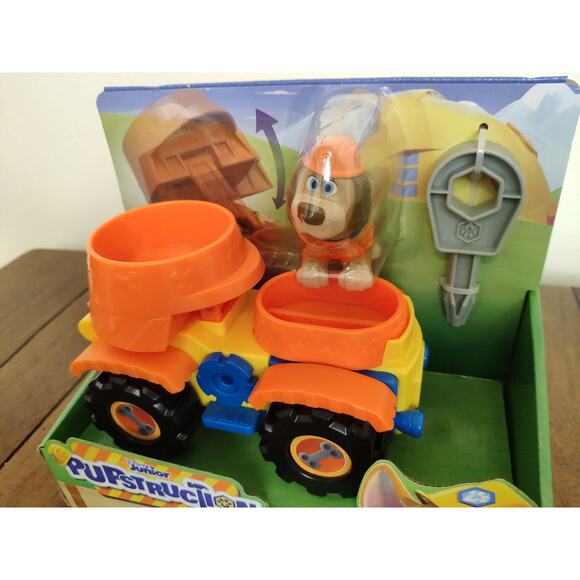 Phinny's Crane & Tank's Dump Truck NEW IN BOX - Picture 10 of 10